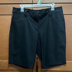 Cache Elegant Black Women's Bermudas